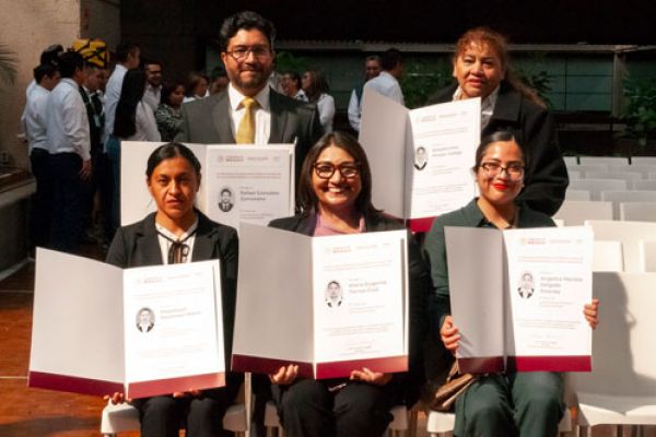 Fotogalería Ceremonia de Entrega de Títulos a Egresadas y Egresados UnADM