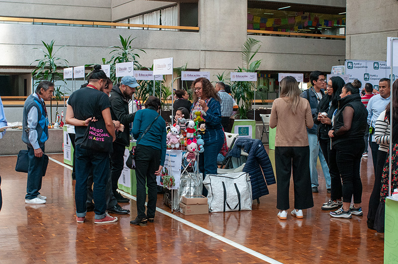 Primera Conexion Stands